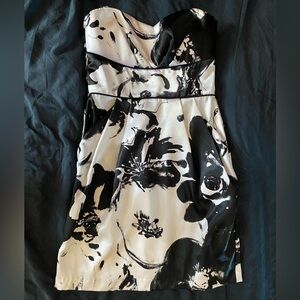 Good Condition Womens Teeze Me Strapless Dress with pockets